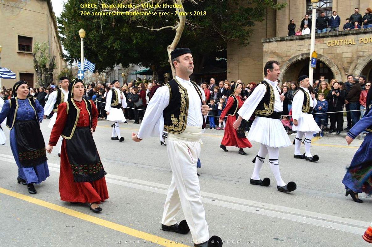 125- Rhodes- Defile Dodecanese grec.JPG